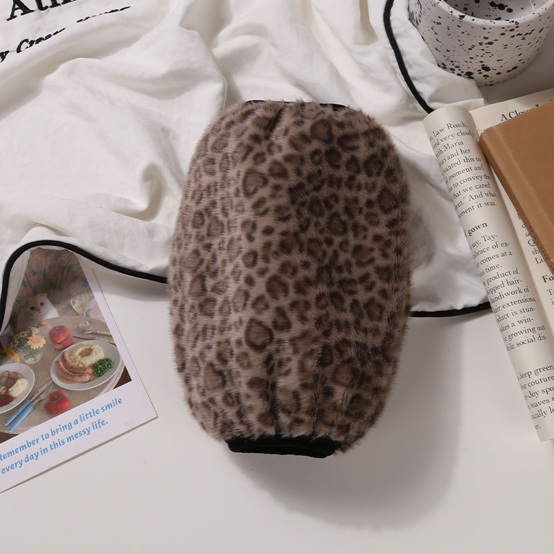Kratke plišane zaštitne manžetne s leopard uzorkom za ured i dom – otporne na mrlje i prljavštinu