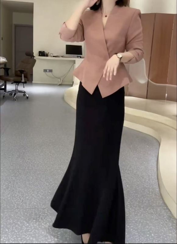 Jieyu elegantan jednofarbeni kostim sa suknjom i sakoom