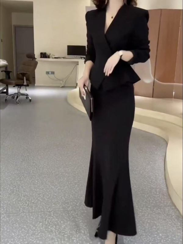 Jieyu elegantan jednofarbeni kostim sa suknjom i sakoom