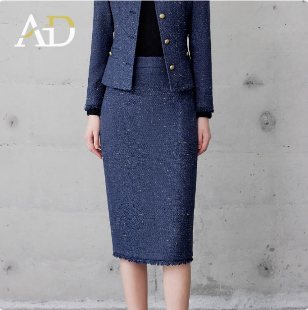 Zimska 2025 tweed haljina-komplet za žene — okrugli izrez, uredski stil, vitak kroj, priljubljene bokove, srednja duljina, dugi rukavi, Chanel nadahnut stil