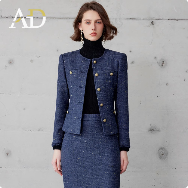 Zimska 2025 tweed haljina-komplet za žene — okrugli izrez, uredski stil, vitak kroj, priljubljene bokove, srednja duljina, dugi rukavi, Chanel nadahnut stil