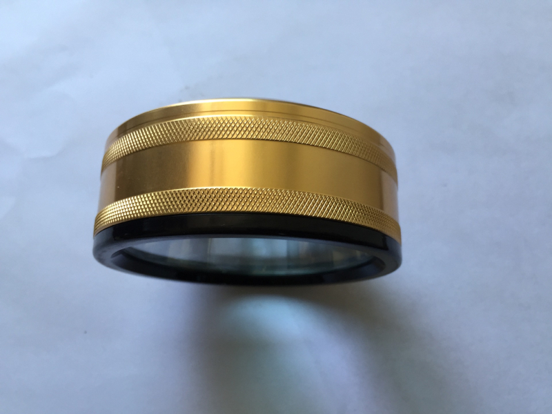 Metalno cilindrično povećalo za stolnu upotrebu, 5x povećanje, promjer 80 mm, zlatna boja, povećalo za čitanje za starije osobe.
