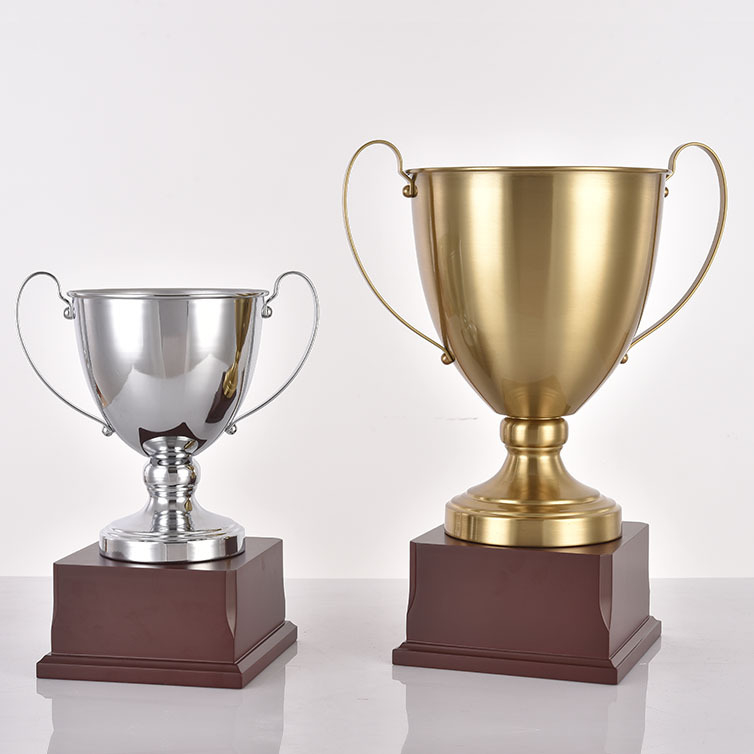 Prilagođeni masivni metalni trofej za e-sportove, košarku i nogomet — nagrada za tim