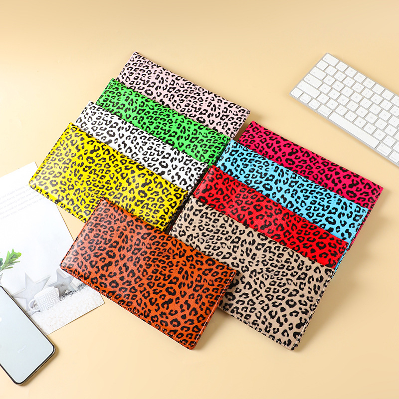 Unisex višenamjenski držač dokumenata s leopard printom, za putovnicu i kartice, prostor za putne karte