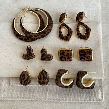 Ženski naušnice s leopardim uzorkom i flokiranim premazom, luksuzni retro stil, nišna moda, svestrani komad nakita