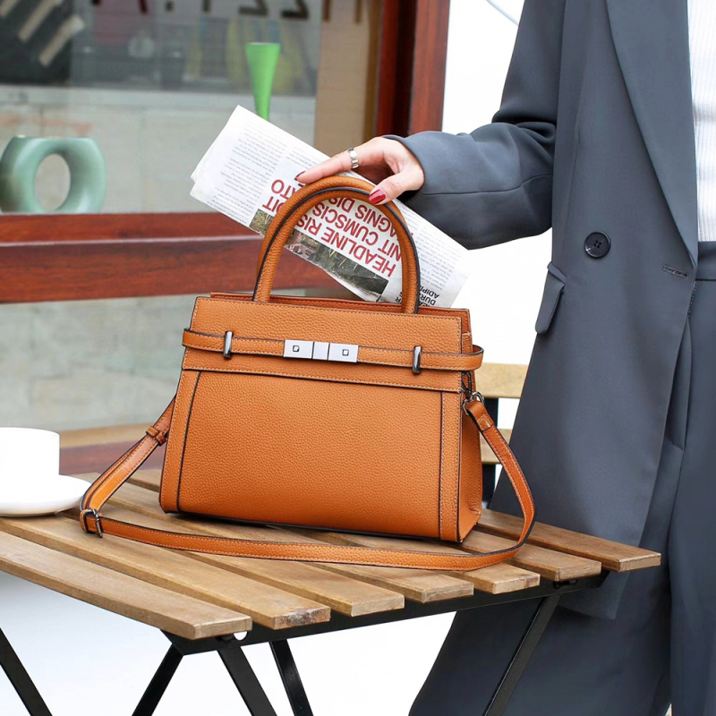 Torba od kože goveda prvog sloja Togo, mala kvadratna torba, ženska torba preko ramena, model 8713