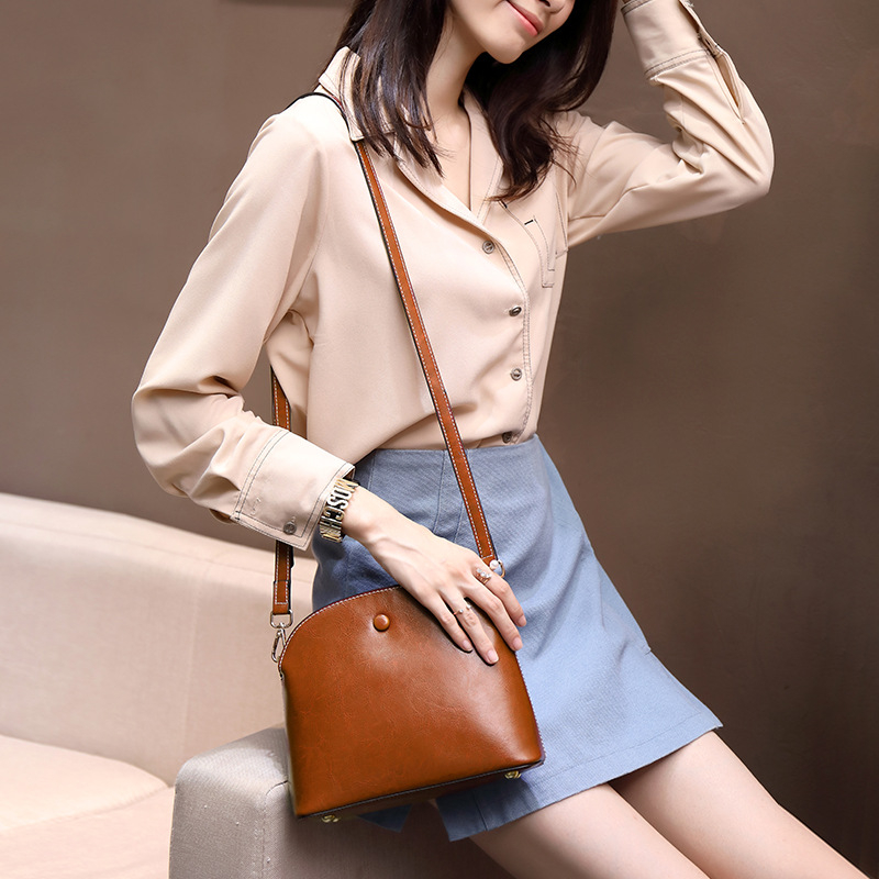 Ženska torba za rame od PU kože, mala kvadratna crossbody torba, svakodnevni retro stil, džep za telefon