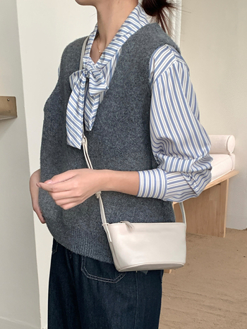 Torba od kože prvog sloja u obliku čamca, novi model 2026, s jednim ramenskim remenom, crossbody, mini torbica za telefon