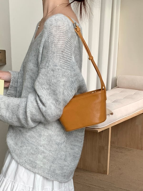 Torba od kože prvog sloja u obliku čamca, novi model 2026, s jednim ramenskim remenom, crossbody, mini torbica za telefon