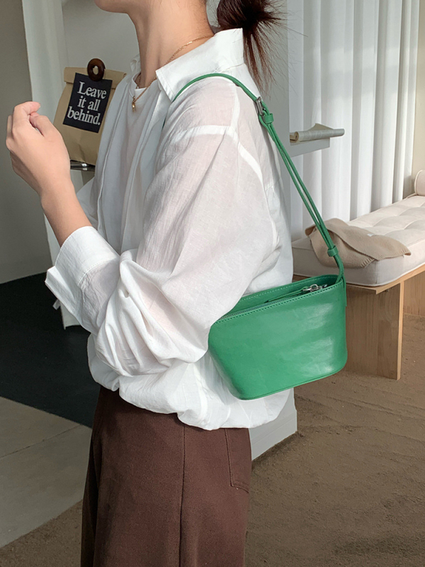 Torba od kože prvog sloja u obliku čamca, novi model 2026, s jednim ramenskim remenom, crossbody, mini torbica za telefon