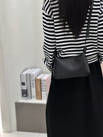 Minimalistička i elegantna ženska crossbody torba od kože prvog sloja goveda, s velikim kapacitetom za telefon