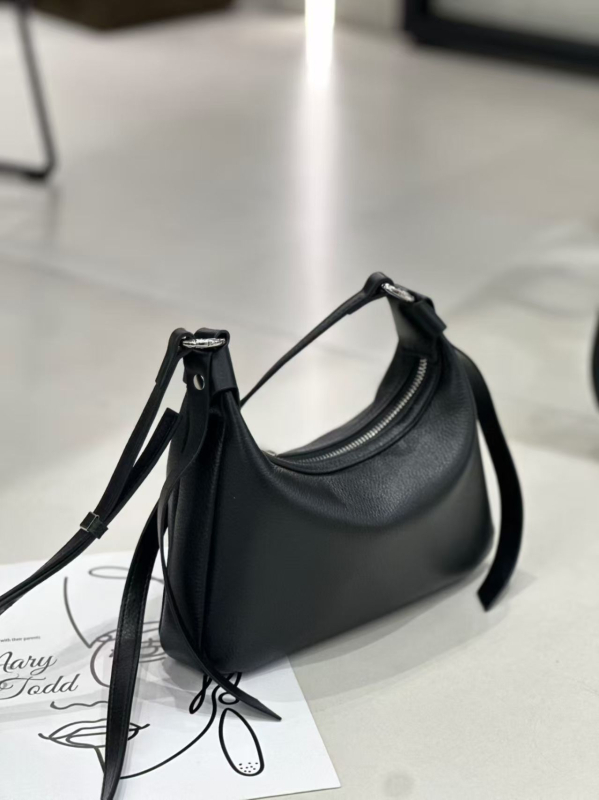 Minimalistička i elegantna ženska crossbody torba od kože prvog sloja goveda, s velikim kapacitetom za telefon