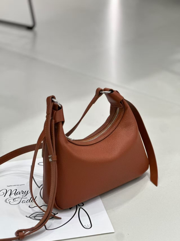 Minimalistička i elegantna ženska crossbody torba od kože prvog sloja goveda, s velikim kapacitetom za telefon