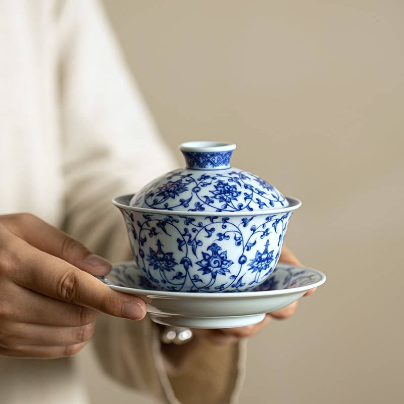 Jingdezhen kék-fehér porcelán gaiwan teáskészlet, háromrészes, ceremoniális teás tál és infúziós edény, kerámia Kung Fu tea kellék, könnyű luxus