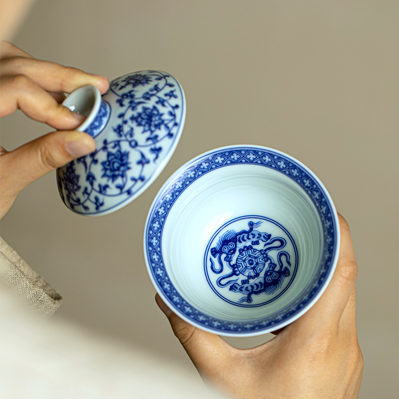 Jingdezhen kék-fehér porcelán gaiwan teáskészlet, háromrészes, ceremoniális teás tál és infúziós edény, kerámia Kung Fu tea kellék, könnyű luxus