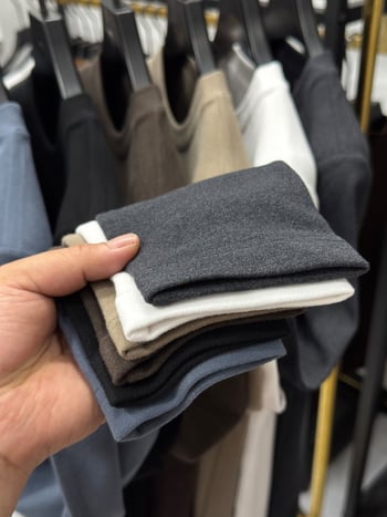 Ανδρικό μακρυμάνικο T‑shirt με στρογγυλό λαιμό, διπλής όψης βρεγμένο εσωτερικό για ζέστη, βελούδινο ύφος