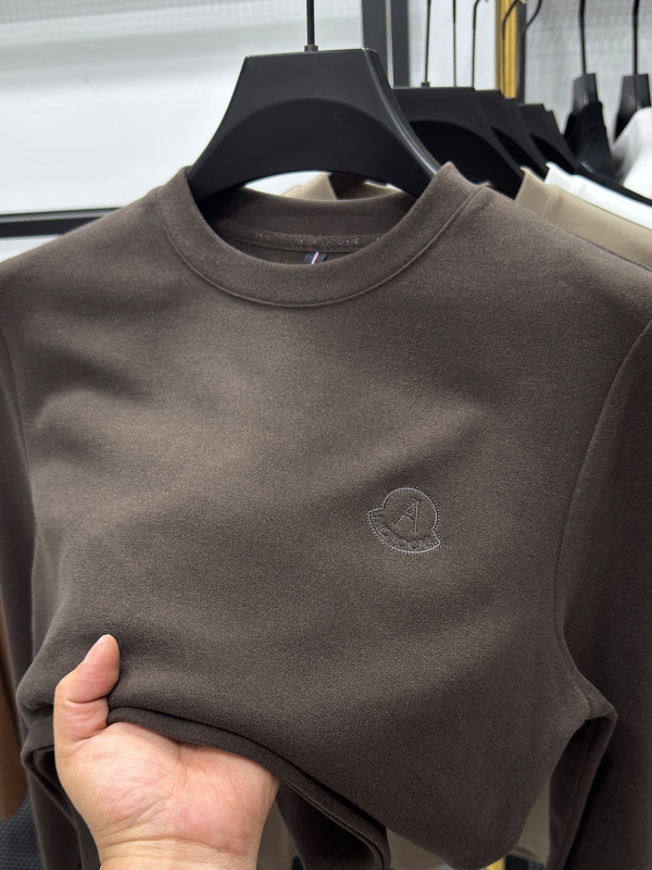 Ανδρικό μακρυμάνικο T‑shirt με στρογγυλό λαιμό, διπλής όψης βρεγμένο εσωτερικό για ζέστη, βελούδινο ύφος