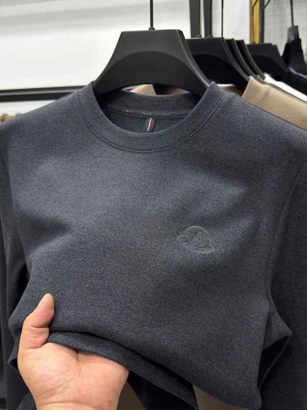 Ανδρικό μακρυμάνικο T‑shirt με στρογγυλό λαιμό, διπλής όψης βρεγμένο εσωτερικό για ζέστη, βελούδινο ύφος