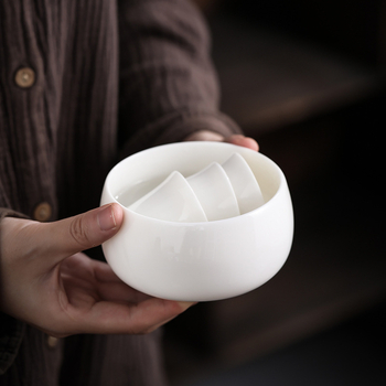 Mala šalica od bijelog porcelana za ispiranje čaja, Gongfu čajna ceremonija