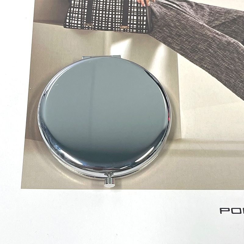 65 mm διπλής όψεως μεταλλικός κυκλικός καθρέφτης μακιγιάζ, αναδιπλόμενος, με χάραξη, φορητός