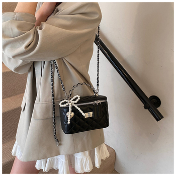 Ženska torbica s dijamantnim prešitkom i lancem, mala bucket torbica za ramena ili crossbody, 2025 model