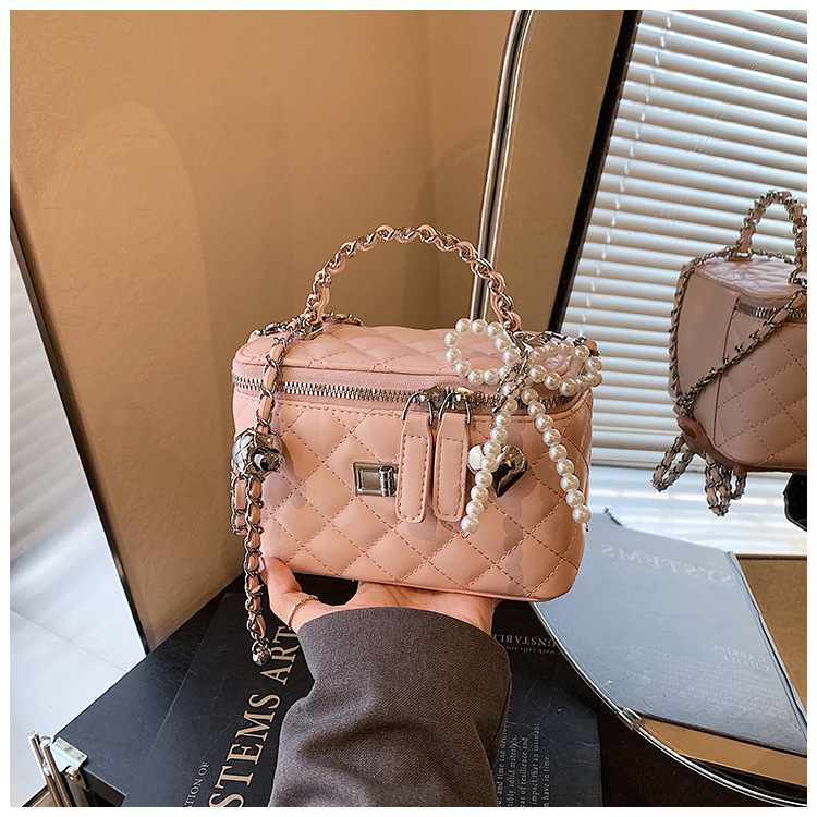 Ženska torbica s dijamantnim prešitkom i lancem, mala bucket torbica za ramena ili crossbody, 2025 model
