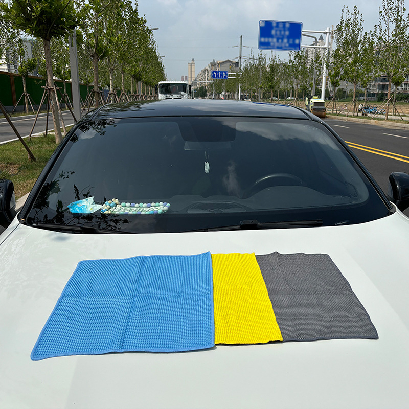 Mikrovlakana krpa za automobil s wafelnom uzorkom – za detailing i pranje, izuzetno upijajuća, snažno uklanjanje mrlja