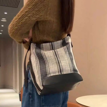Visokokvalitetna torba tip kanta, novi model 2026, opušten gradski stil, crossbody torba s retro prugama