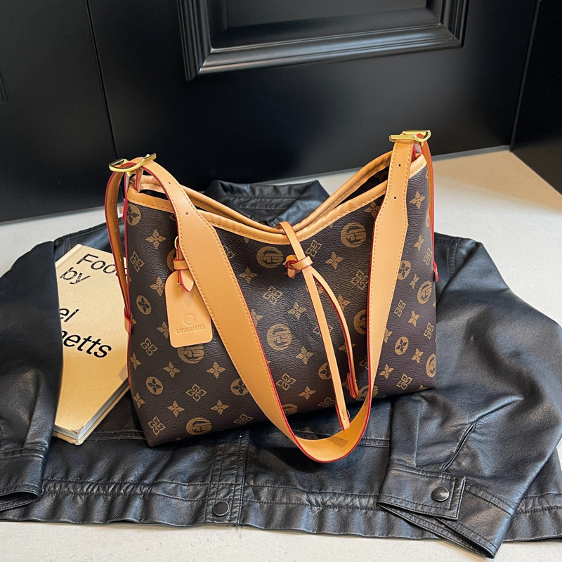 Klasična mekana kožna torba za pod pazuhom, velika kapaciteta, teksturirana ramena i crossbody, gradski stil, blok boja