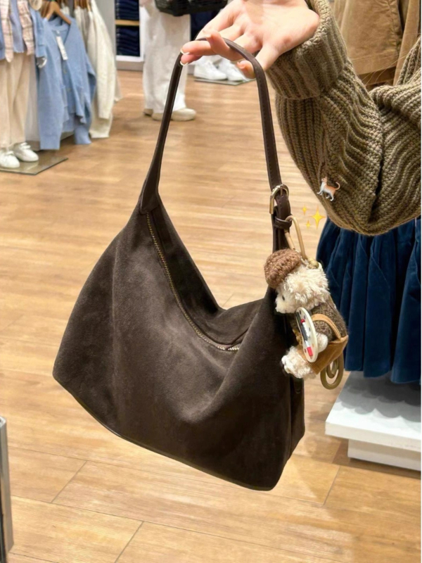 Ženska torbica od suede kožne u obliku dumplinga, za rame, 2025 jesen-zima, retro, velika zapremina tote, crossbody
