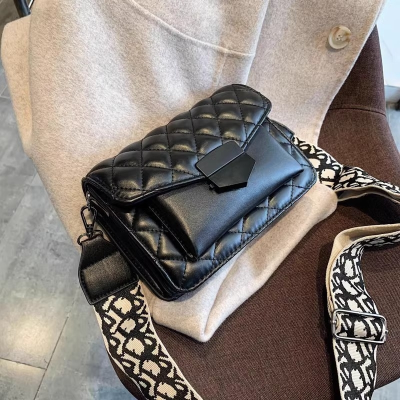PU mini kvadratna torbica s crossbody remenom, gradski minimalistički stil, srednja veličina, zaključavanje kopčom