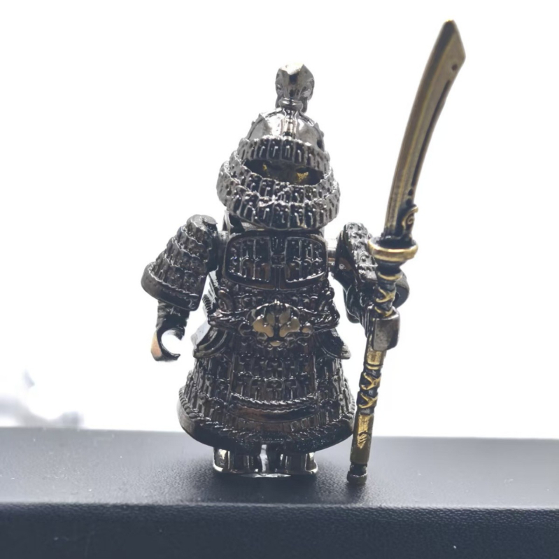 Nova metalna magnetska odvojiva stolna dekoracija s bakrenom ručkom i modernom figuricom.