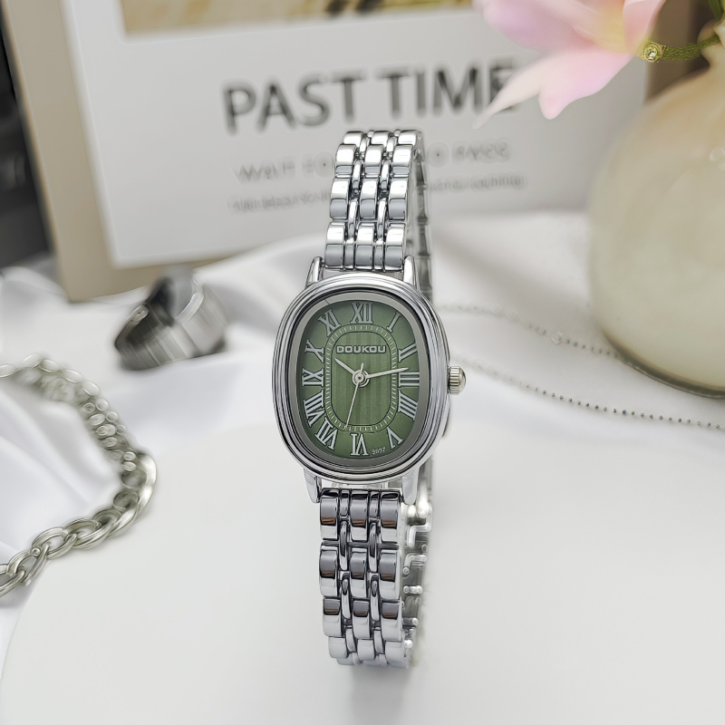 Γυναικείο ρολόι Quartz με μπρασελέ από ανοξείδωτο ατσάλι, οβάλ καντράν, ρωμαϊκούς αριθμούς, χρυσό τόνο, κομψό καθημερινό στυλ