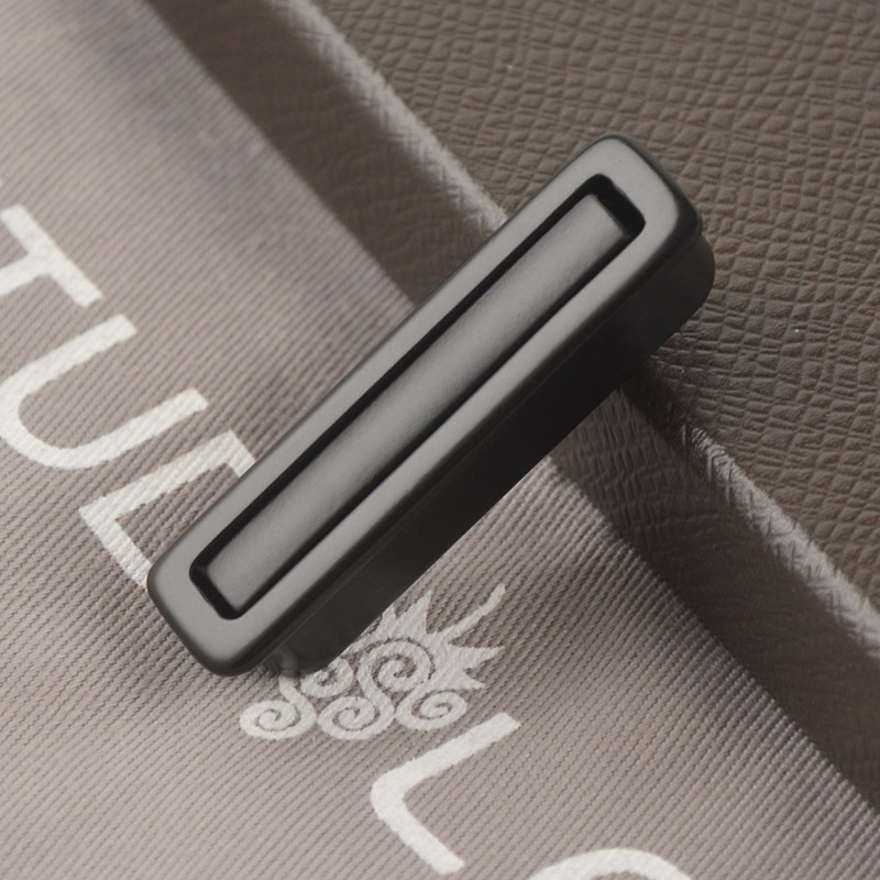 Ugrađena ručka za garderobu sa skrivenom tatami ručkom – moderan minimalistički stil