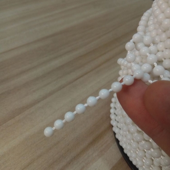 4.5×6 POM Mila perle — set od 10 m bijelih perli i 10 kopči za vertikalne zavjese