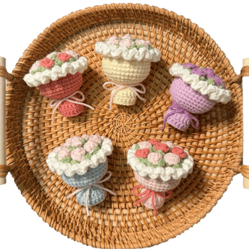 Mini kukičani buket – set materijala za DIY, privjesak buketa, ručna izrada