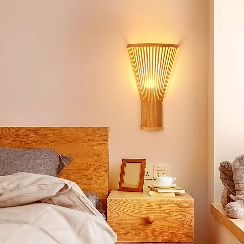 Polovna zidna lampa s abažurom od bambusa za hodnik, dnevni boravak i spavaću sobu, pogodna za tea room i hotel/guesthouse.