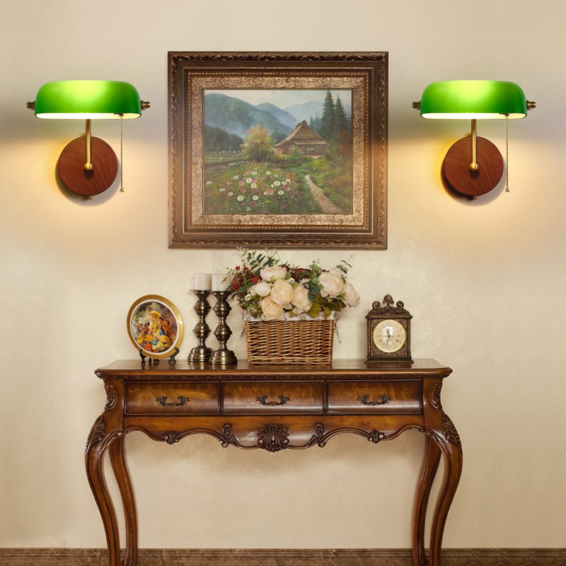 Zidna lampa u američko-retro stilu, inspirirana starim Šangajem, s staklenim sjenilom, montirana na zid; pogodna za ulaz, dvorište, predsoblje, dnevni boravak, hodnik i hotel