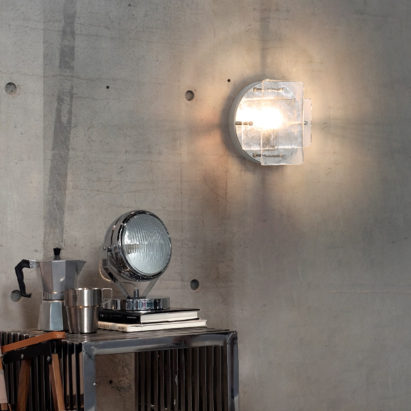 Vintage Bauhaus zidna svjetiljka sa staklenim sjenilom, industrijski stil za kafiće i trgovine