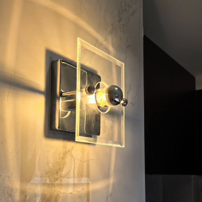 Minimalistička Bauhaus zidna lampa sa staklenim sjenilom i metalnim tijelom, za ulaz, hodnik, kafić ili tavernu, LED 220V, 3C certifikat