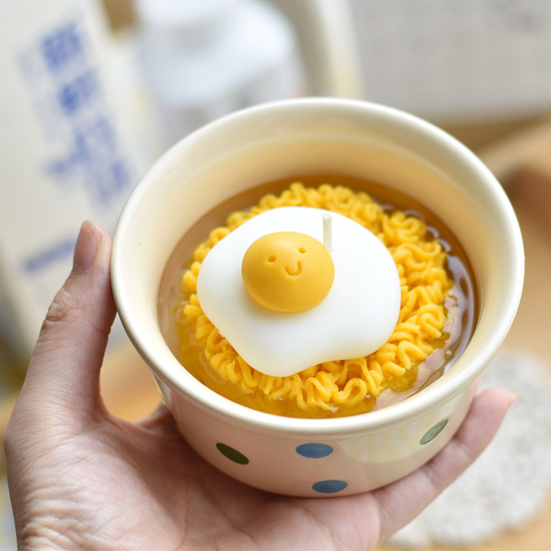 Birthday Noodles poklon set: ručno izrađene svijeće od sojinog voska u elegantnoj kutiji