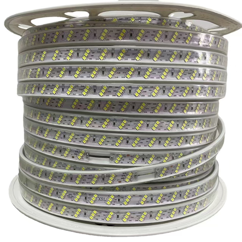 LED traka 220V, trobojna, tri reda, ultra jako svijetla, vodootporna za vanjsku i unutarnju dekoraciju, linearni tip