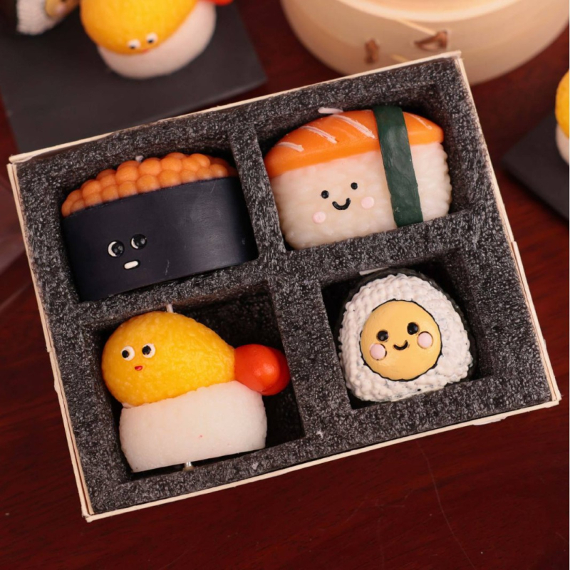 Japanski sushi mirisna svijeća u poklon kutiji – rođendanski dar, ukras za dom