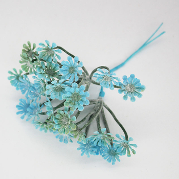DIY vijenc od umjetnih cvjetova: krizanteme i gypsophila za kućnu dekoraciju