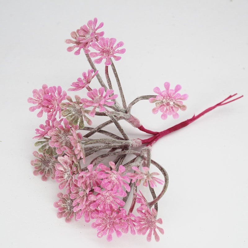 DIY vijenc od umjetnih cvjetova: krizanteme i gypsophila za kućnu dekoraciju