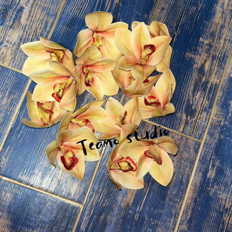 3D ispisano umjetno cvijeće: glave Phalaenopsis orhideje i magnolije za svadbene pakiranje darova