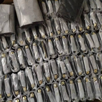 PU kviltirani novčanik sa zipom za novčiće i kartice, clutch za telefon
