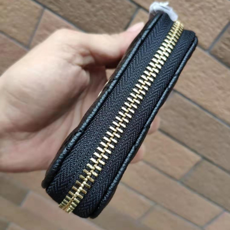 PU kviltirani novčanik sa zipom za novčiće i kartice, clutch za telefon