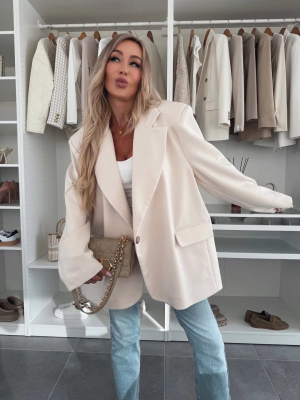 Sacou-blazer damă, culoare solidă, rever, croială lejeră, mâneci lungi, buzunare, lungime medie, stil occidental, 2026