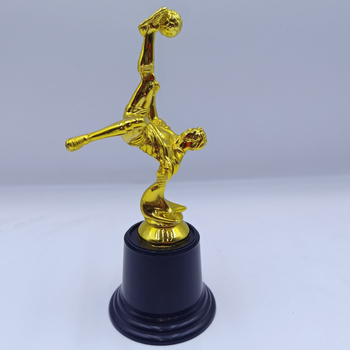 Plastična nogometna trofeja, školski suvenir, dar za navijače, kreativni dizajn